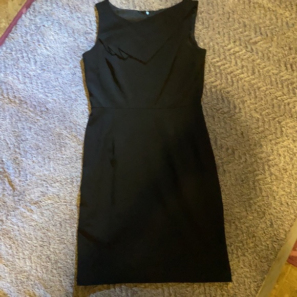 Black formal dress size 6 - Picture 3 of 16